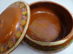 Mexican Tlaquepaque Bean Pot Red Clay Spiral Glazed 10″ Single Handle w Lid