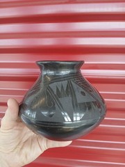 Santa Clara Pueblo 6″ Black Pot Oaxaca Mexico Barro Negro Pottery Artist Elida