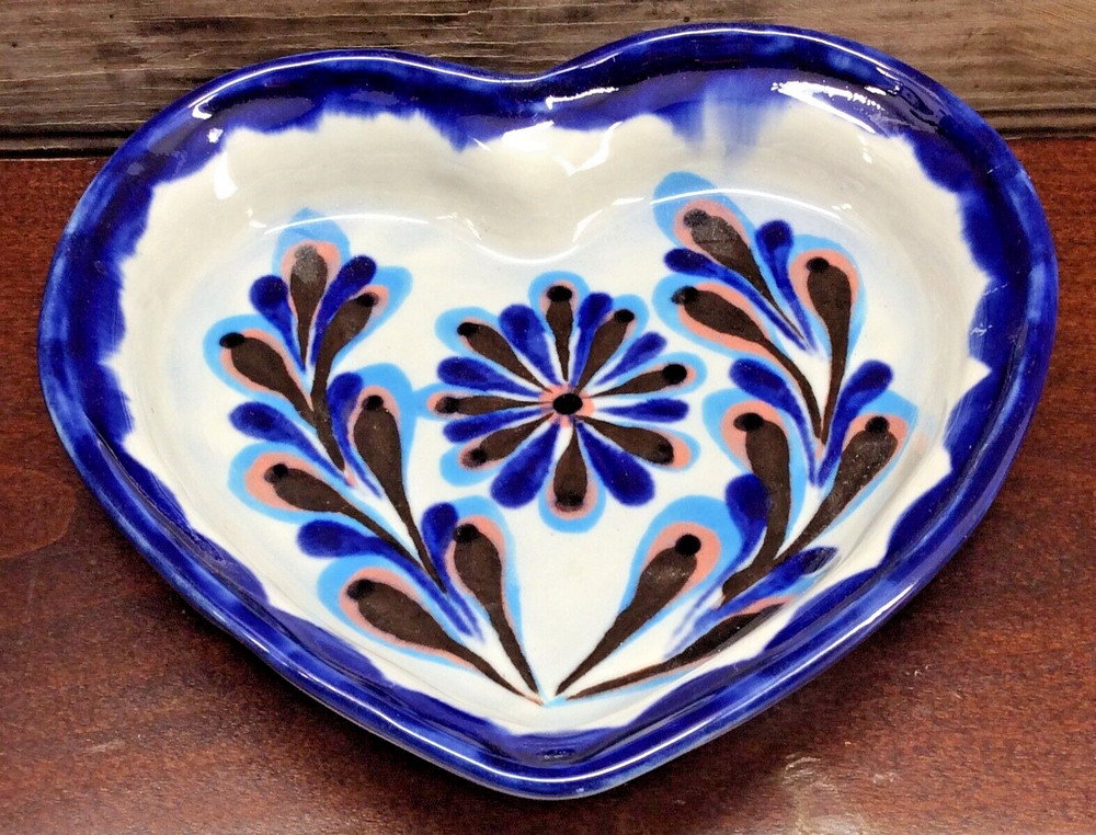 Handmade Talavera Pottery Heart Shaped Cobalt Blue Trinket Dish Guatemala