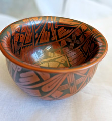 Mata Ortiz Pottery Bowl by Baudel Lopez Corona – Black On Red Fine Art Olla