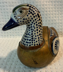 TONALA DUCK BIRD PORCELAIN/CERAMIC / BRASS ROYAL BLUE & WHITE