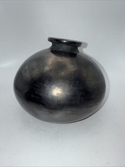 Vtg Dona Rosa Coyotepec Oaxaca Mexico Black Pottery 5.5”Hx6”W Signed