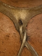 Excellent Vintage TARAHUMARA Raramuri Rawhide Bound Clay Pot 5″ Beauty