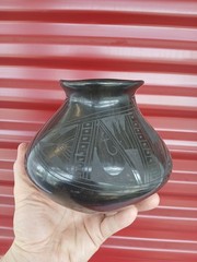 Santa Clara Pueblo 6″ Black Pot Oaxaca Mexico Barro Negro Pottery Artist Elida