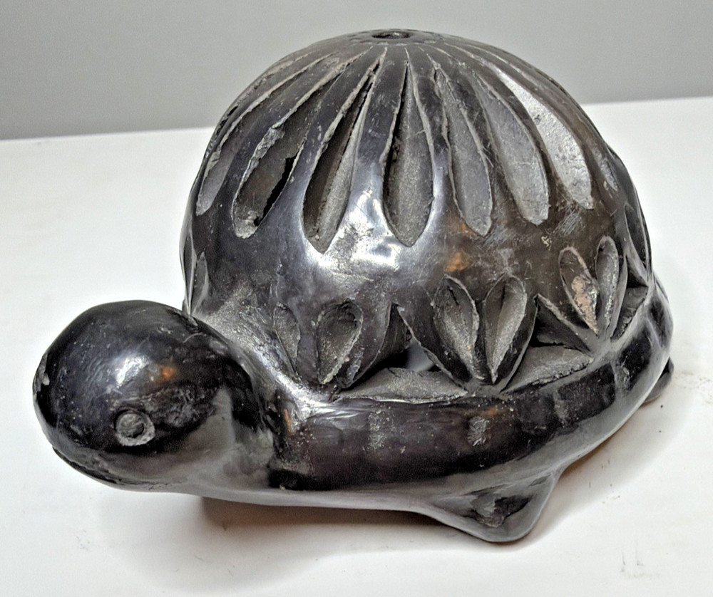 Vintage Turtle Figurine Oaxacan Barro Negro Black Clay Hand Carved Mexico CUTE!