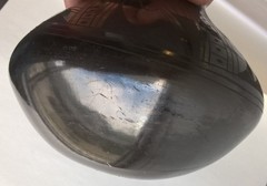 Santa Clara Pueblo 6″ Black Pot Oaxaca Mexico Barro Negro Pottery Artist Elida