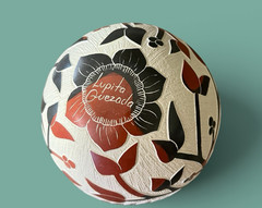 Mata Ortiz Pottery Lupita Quezada Hummingbird Flowers Floral Jar Vase Mexican