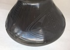 Santa Clara Pueblo 6″ Black Pot Oaxaca Mexico Barro Negro Pottery Artist Elida
