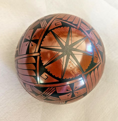 Mata Ortiz Pottery Bowl by Baudel Lopez Corona – Black On Red Fine Art Olla