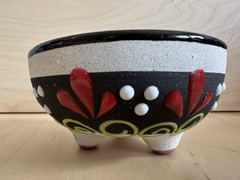 Vintage Mexican Folk Art Tripod Pottery Bowl Hand Painted Black Red Green