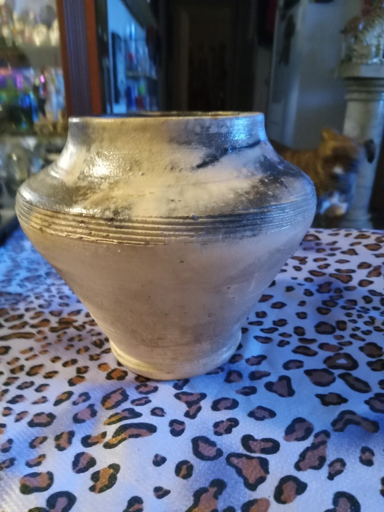 Wonderful Classic Folk Art Pottery Vase Signed By Artist